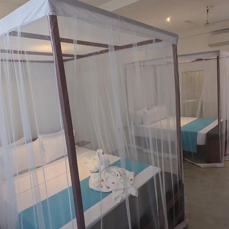 Hiriketiya Hideaway Hotel Диквела Екстериор снимка
