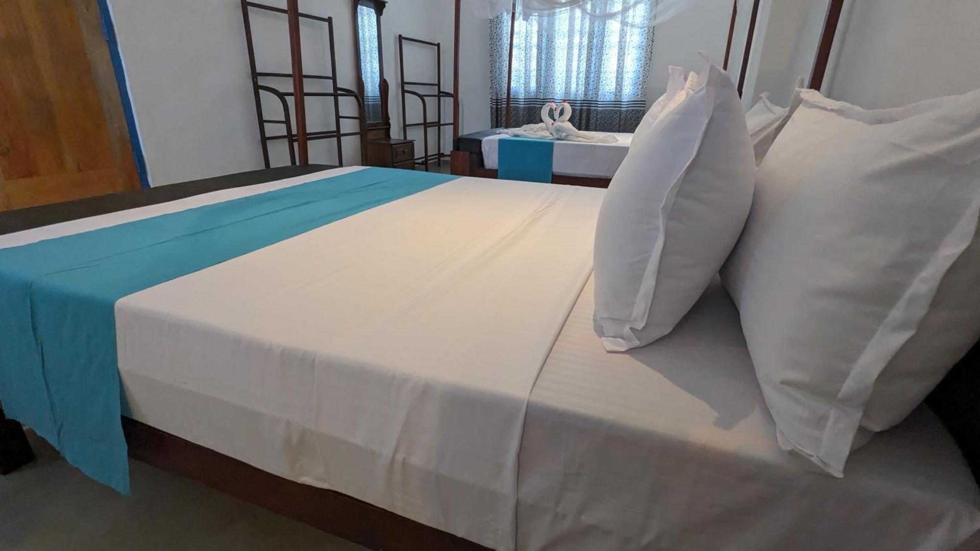 Hiriketiya Hideaway Hotel Диквела Екстериор снимка
